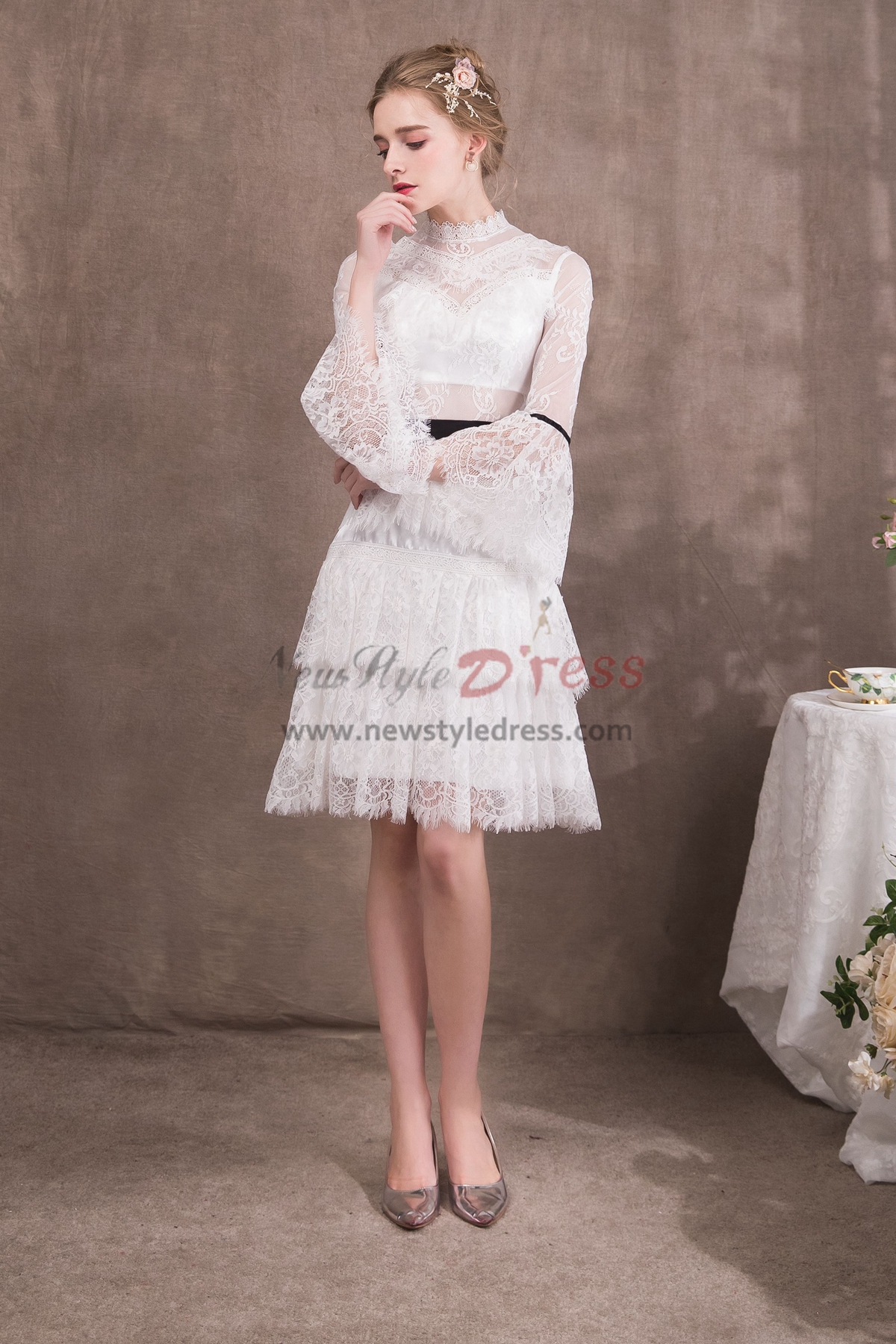 White Lace Knee-Length Prom dresses with Long Sleeves NP-0421